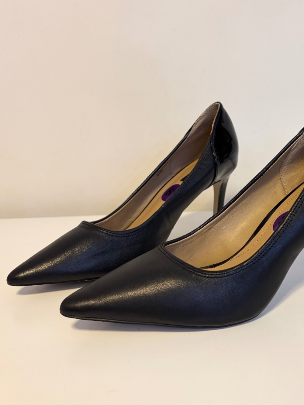 Tahari Faux Leather Pointed Toe Stiletto High Heels Black Womens Shoe Size 8.5